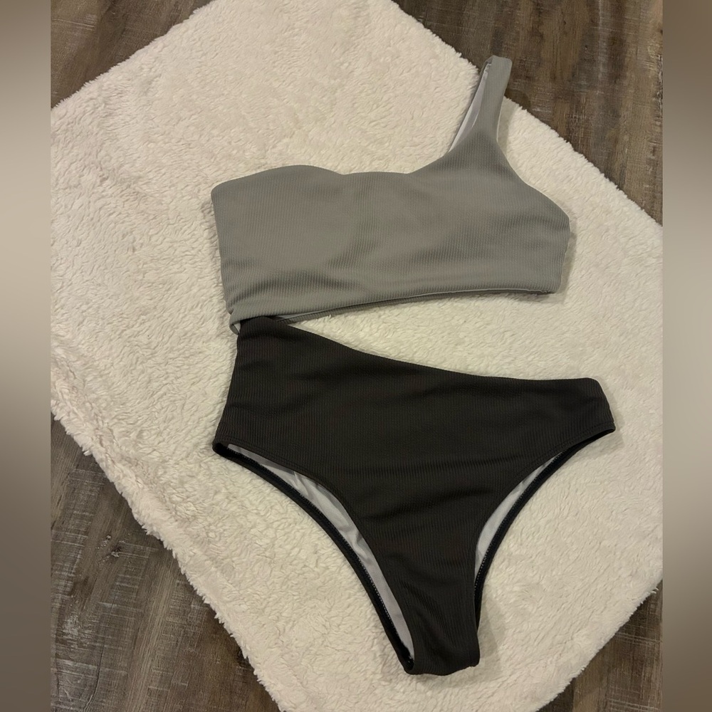 Gray and Black One-Shoulder Women Swim One Piece